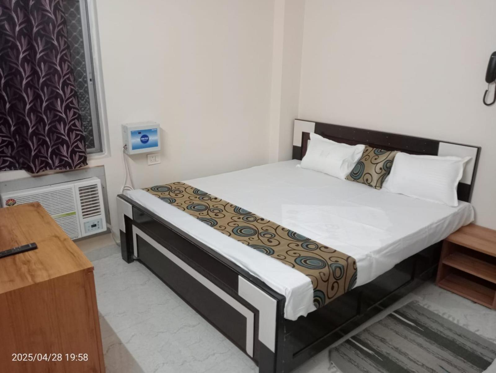 Hotel Vishwa Residency Патна Номер фото