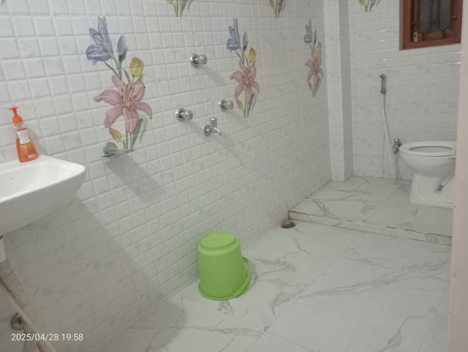 Hotel Vishwa Residency Патна Номер фото