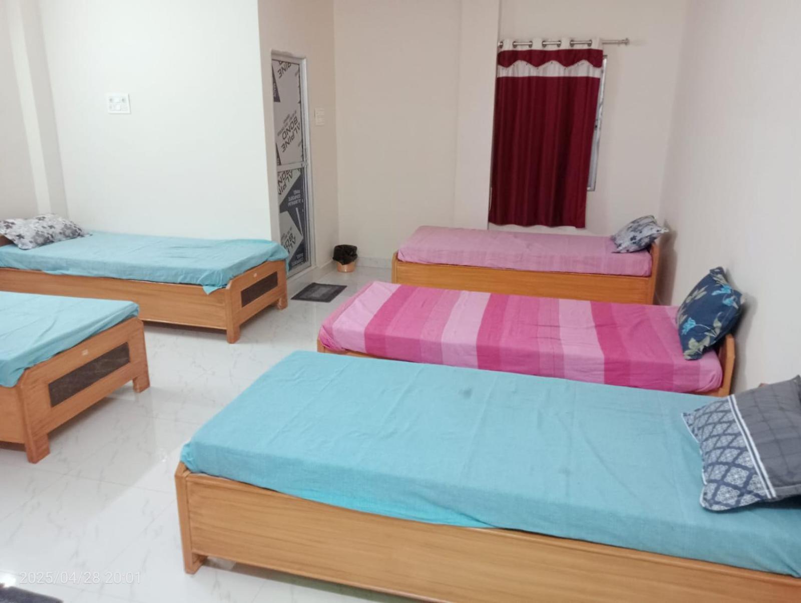 Hotel Vishwa Residency Патна Номер фото